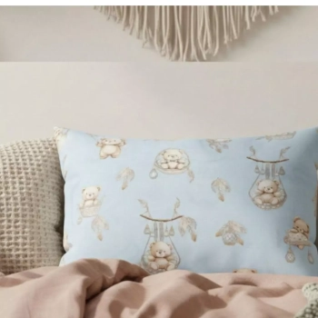 Aranżacja wnętrza boho z poszewką na poduszkę 60x40 Misie Boho Blue na beżowej sofie