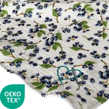 muślin OEKO-TEX w botaniczny wzór leśne jagody bezpieczna dla niemowląt
