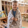 Duży kocyk dla przedszkolaka w traktory i maszyny budowla